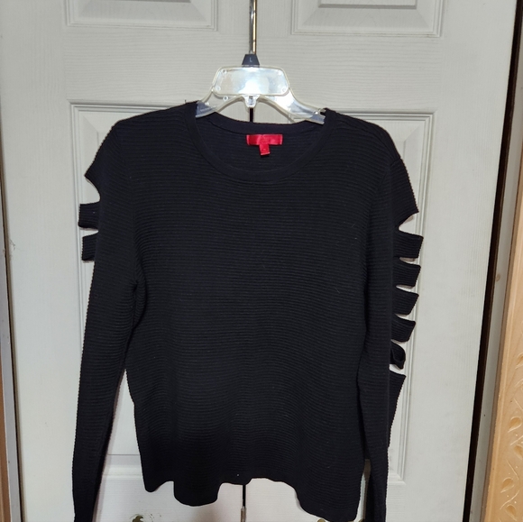 J Lo Black Sweater with Cut-Out Sleeves - Picture 4 of 10